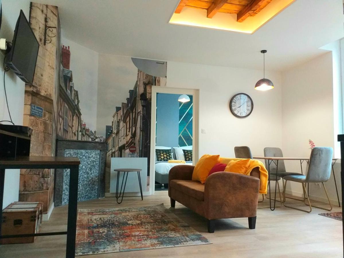 Les Volets Bleus - Deux Appartements Et Un Studio, Jardin Бурж Екстер'єр фото