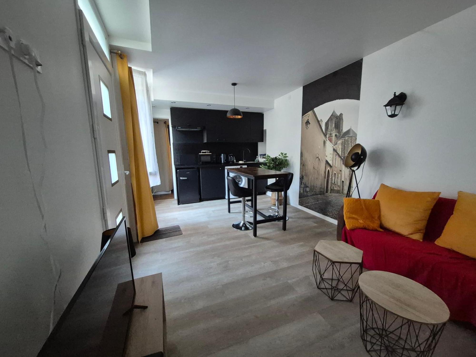 Les Volets Bleus - Deux Appartements Et Un Studio, Jardin Бурж Екстер'єр фото